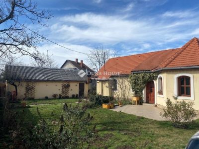 Eladó családi ház 