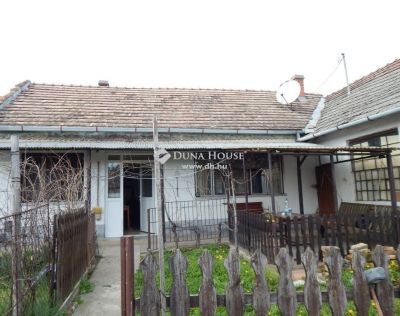 Eladó családi ház Enying