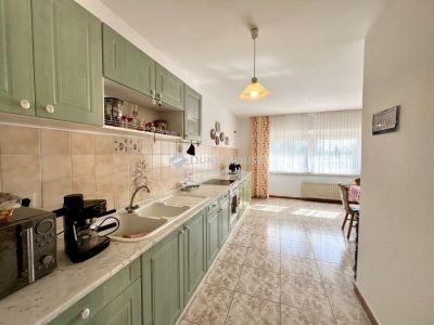 Eladó családi ház Balatonalmádi