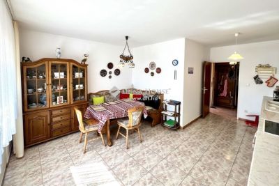 Eladó családi ház Balatonalmádi