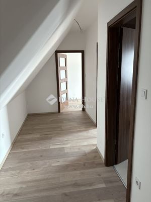 Eladó lakás Esztergom