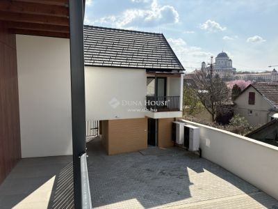 Eladó lakás Esztergom