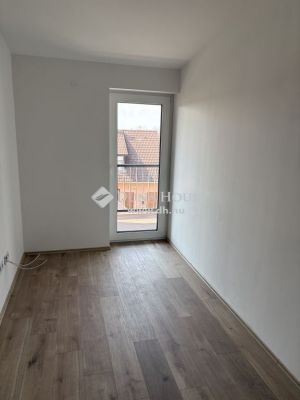 Eladó lakás Esztergom