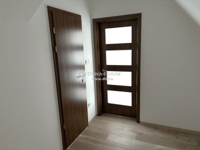 Eladó lakás Esztergom