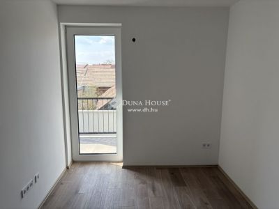 Eladó lakás Esztergom