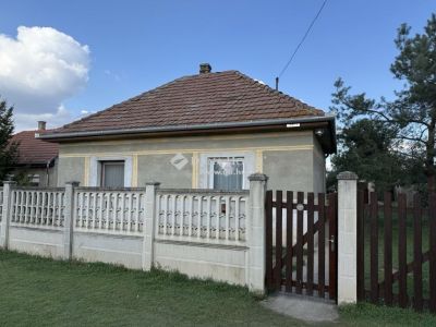 Eladó családi ház Kóka