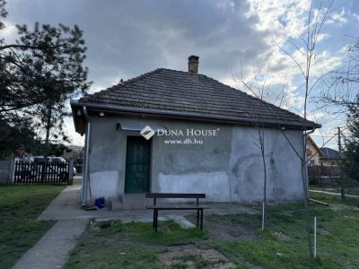 Eladó családi ház Kóka