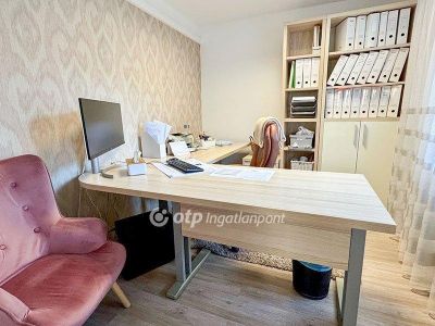 Eladó családi ház Debrecen