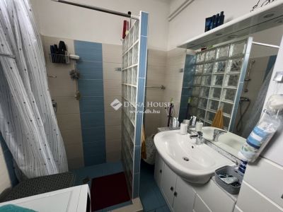 Eladó családi ház Szeged