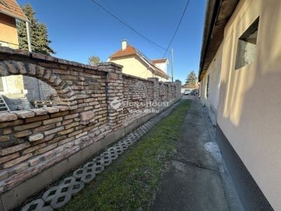 Eladó családi ház Budapest