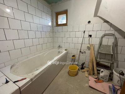 Eladó családi ház Budakeszi