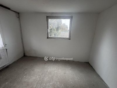Eladó családi ház Hajdúsámson