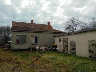 Eladó családi ház Biharkeresztes