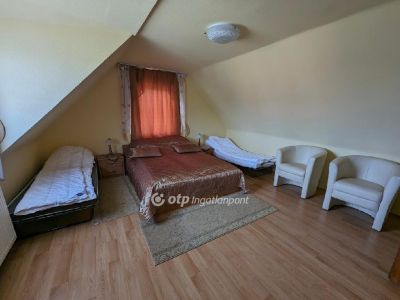 Eladó nyaraló Tiszacsege