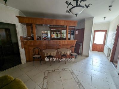 Eladó nyaraló Tiszacsege