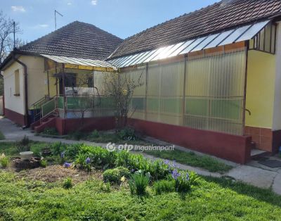 Eladó családi ház Tóalmás