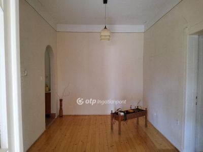 Eladó családi ház Adács