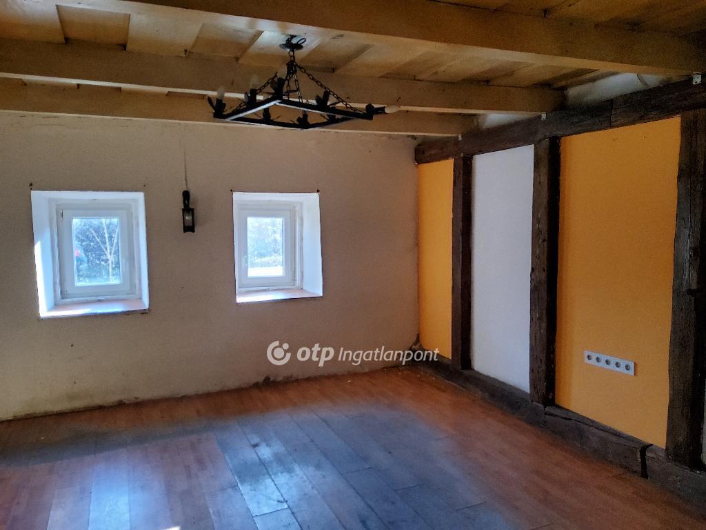 Eladó családi ház Hatvan