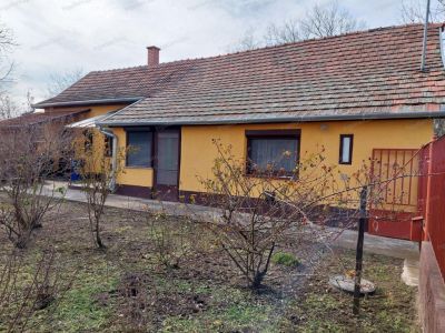Eladó családi ház Kocsér