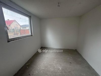 Eladó családi ház Hajdúsámson
