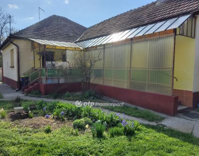 Eladó családi ház Tóalmás