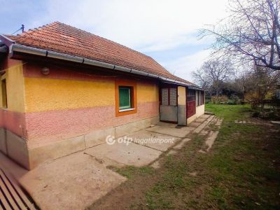 Eladó családi ház Zsámbok
