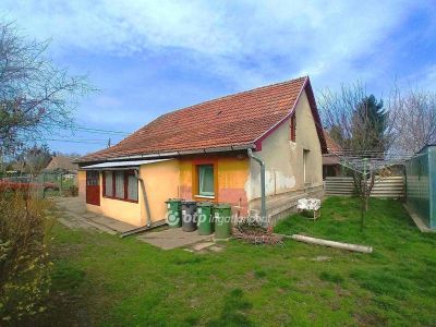 Eladó családi ház Zsámbok