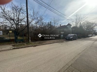 Eladó üdülőövezeti telek Budapest
