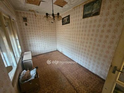 Eladó családi ház Szolnok