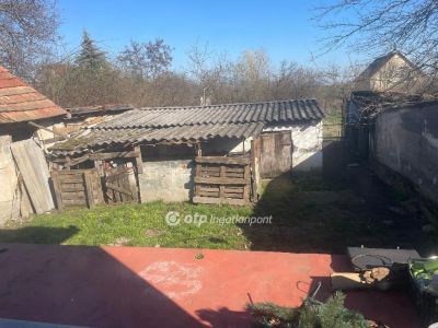 Eladó családi ház Adács