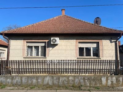 Eladó családi ház Adács