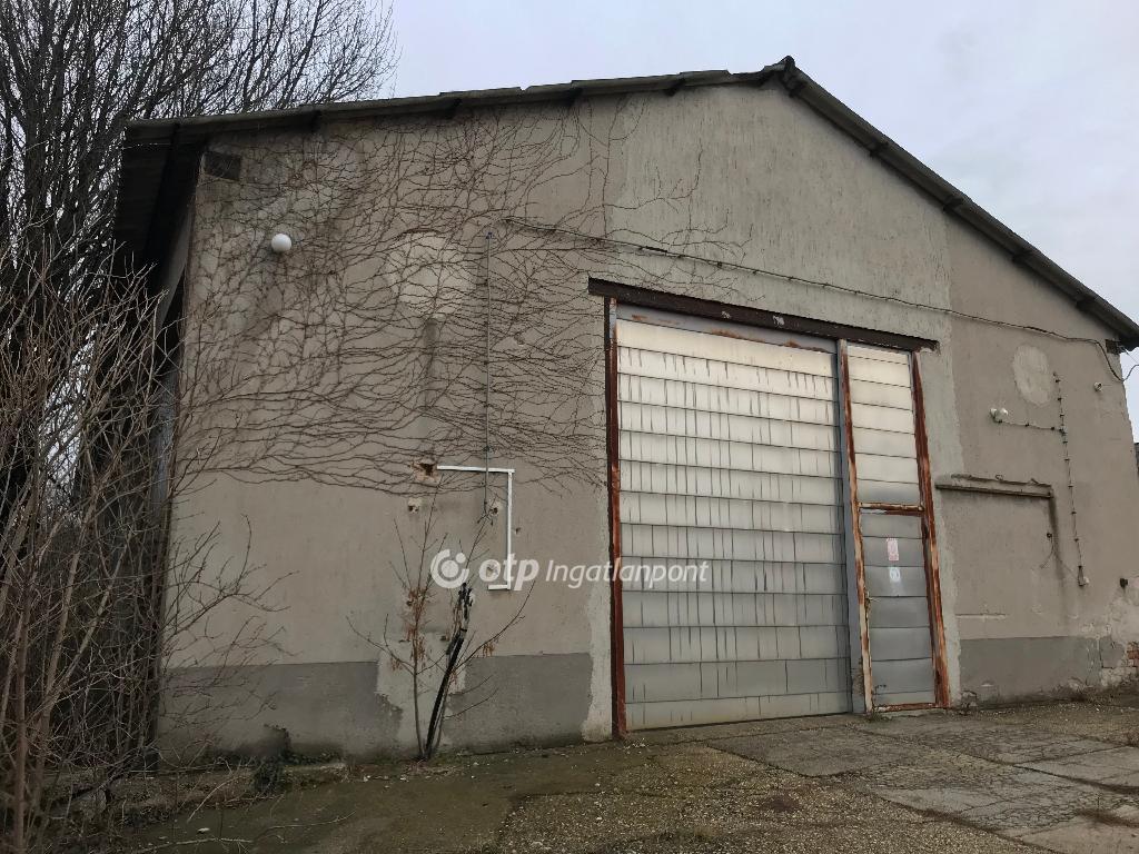 Kiadó raktár Veszprém