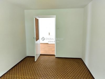 Eladó családi ház Piliscsév