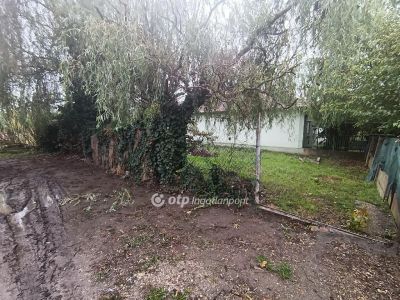 Eladó családi ház Kenderes