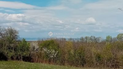 Eladó lakóövezeti telek Siófok