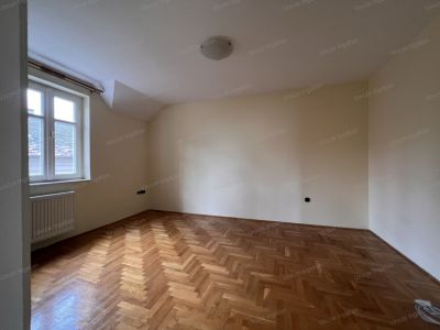 Eladó családi ház Budapest