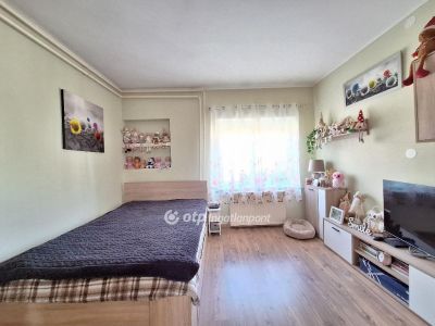 Eladó családi ház Kisláng