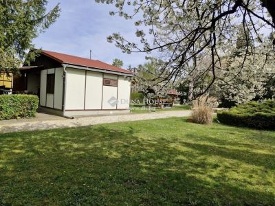 Eladó nyaraló Balatonvilágos