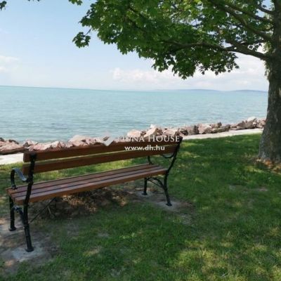 Eladó nyaraló Balatonvilágos