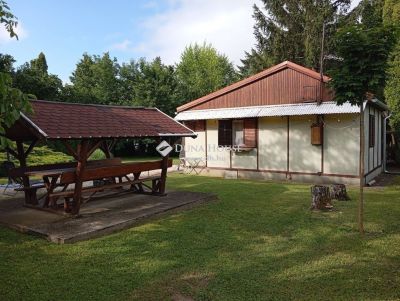 Eladó nyaraló Balatonvilágos