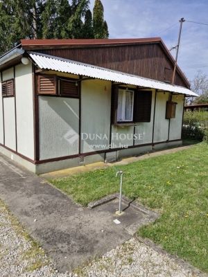 Eladó nyaraló Balatonvilágos