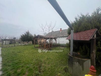 Eladó családi ház Tápiószele