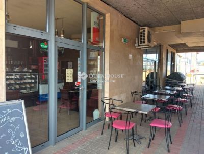 Eladó utcai bejáratú üzlethelység Dorog
