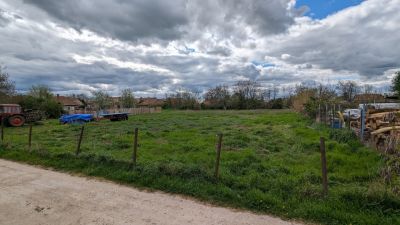 Eladó lakóövezeti telek Pusztaszabolcs