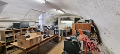 Eladó utcai bejáratú üzlethelység Kecskemét