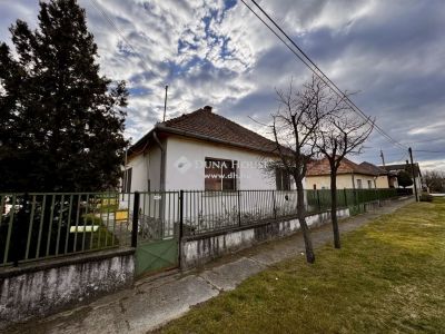 Eladó családi ház Tápióság