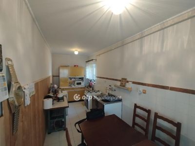 Eladó családi ház Szekszárd