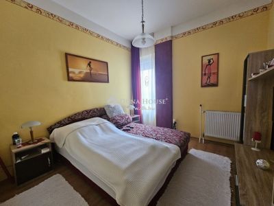 Eladó családi ház Bár