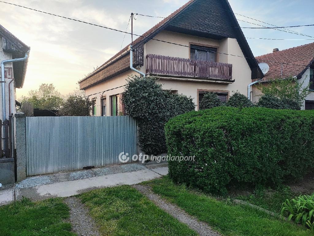 Eladó családi ház Szeghalom