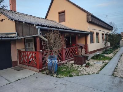 Eladó családi ház Szeghalom